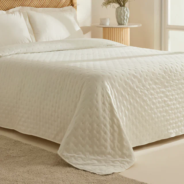 Karaca Home Breezy Ecru prekrivac za krevet